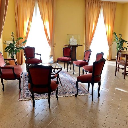 Centro Di Spiritualita Maria Candida Armeno Kültér fotó
