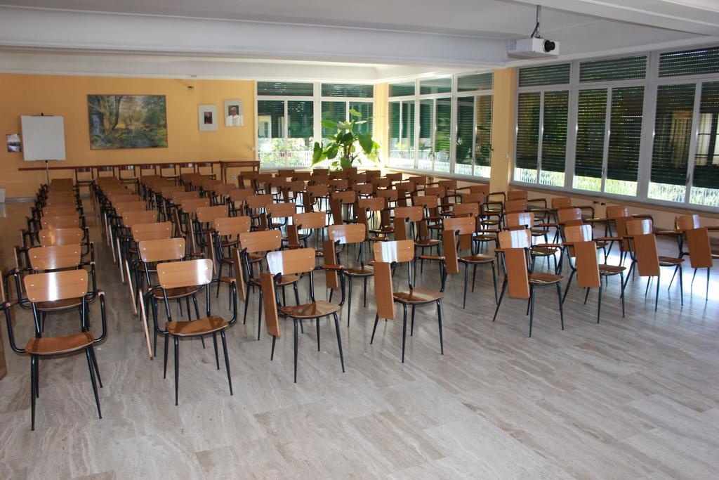 Centro Di Spiritualita Maria Candida Armeno Kültér fotó