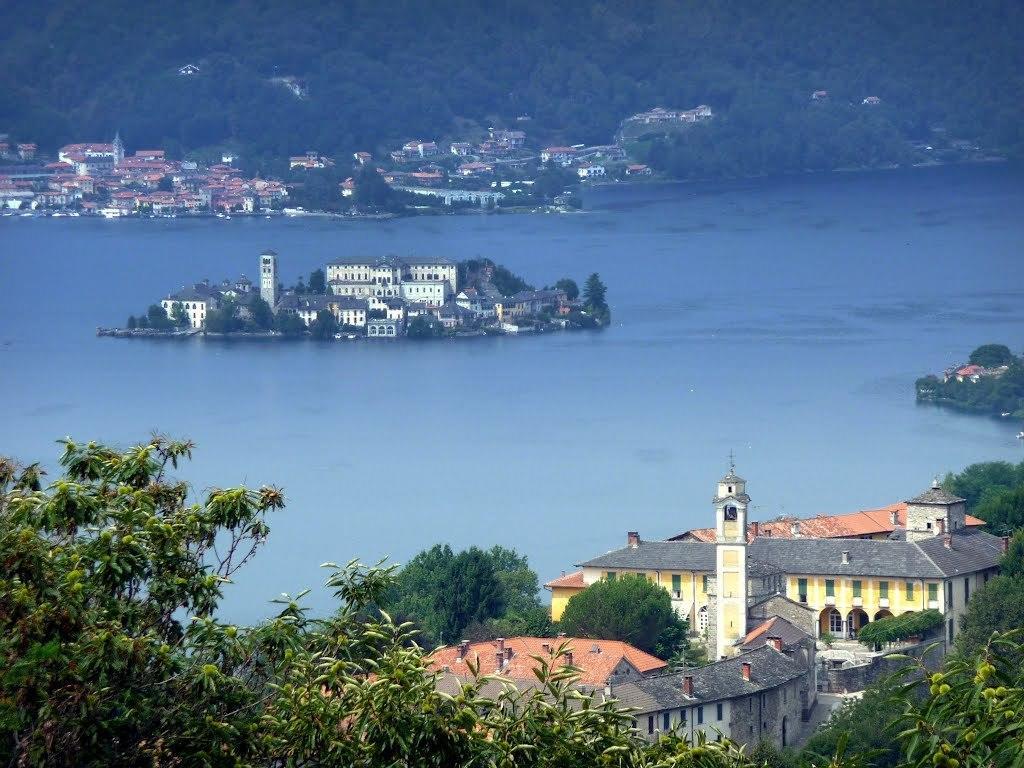 Centro Di Spiritualita Maria Candida Armeno Kültér fotó