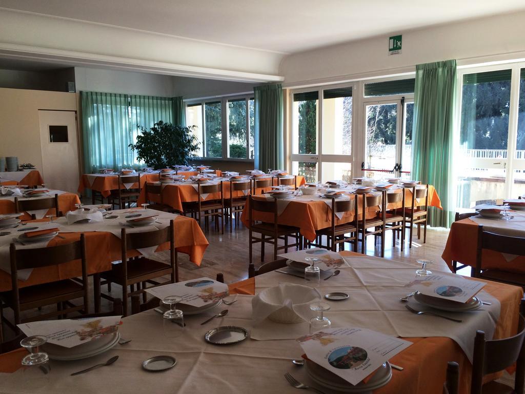 Centro Di Spiritualita Maria Candida Armeno Kültér fotó