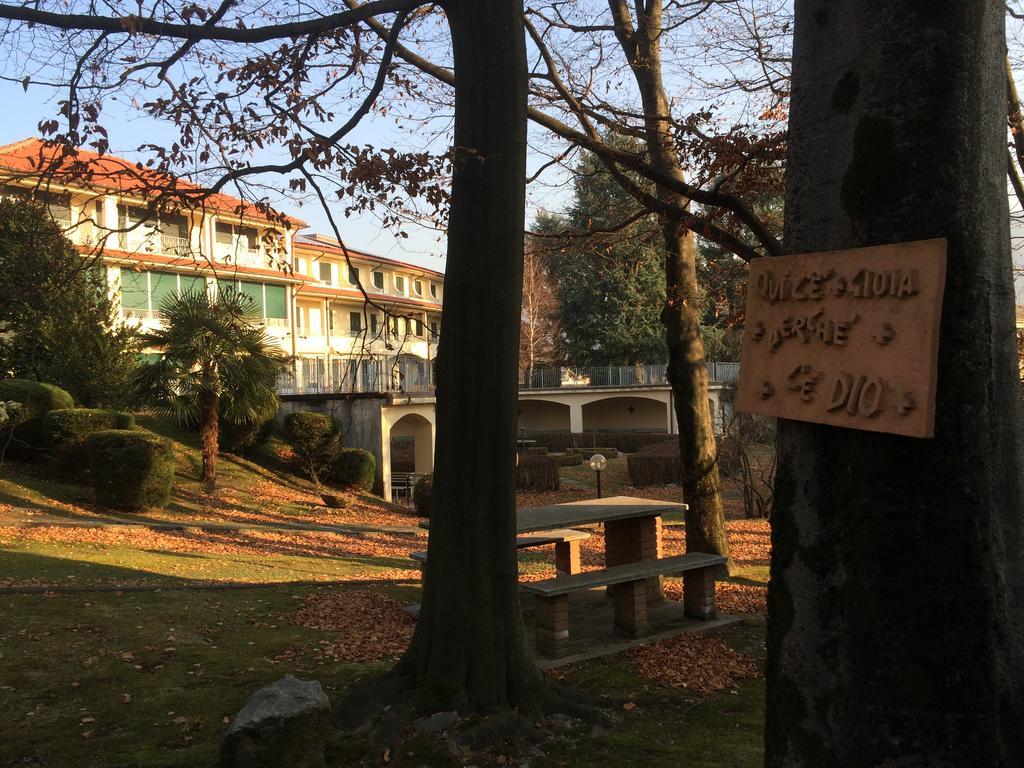 Centro Di Spiritualita Maria Candida Armeno Kültér fotó