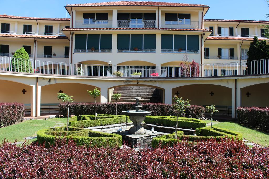 Centro Di Spiritualita Maria Candida Armeno Kültér fotó