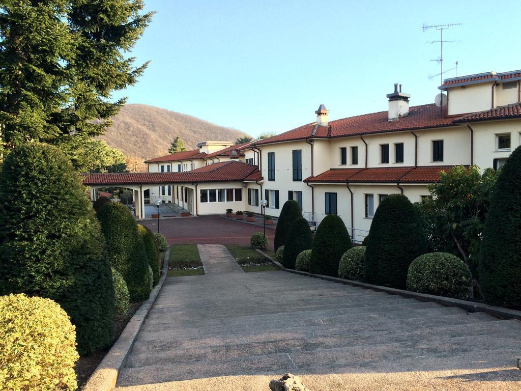 Centro Di Spiritualita Maria Candida Armeno Kültér fotó