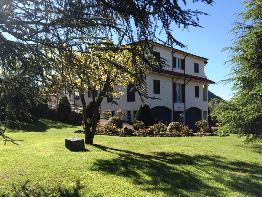 Centro Di Spiritualita Maria Candida Armeno Kültér fotó
