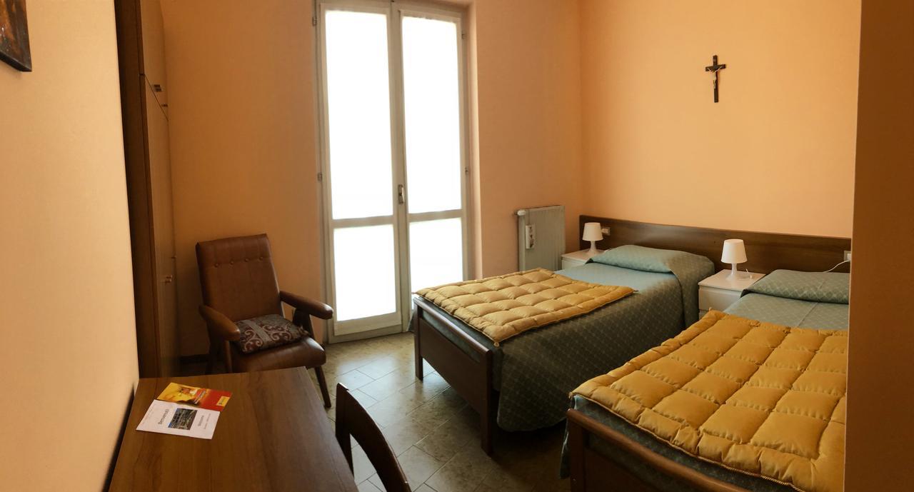 Centro Di Spiritualita Maria Candida Armeno Kültér fotó
